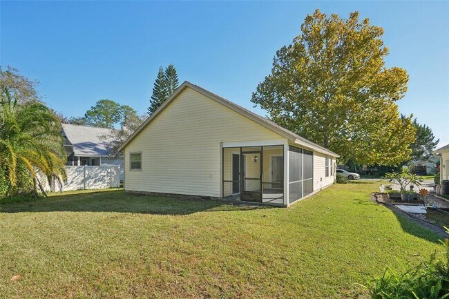 Building Photo - 123 Edgewater Cir