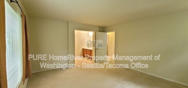 Building Photo - 9606 191st St Ct E
