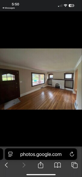 Building Photo - 5073 Greenhurst Dr