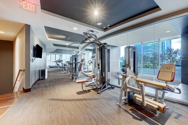 Building Photo - 360 Nueces St