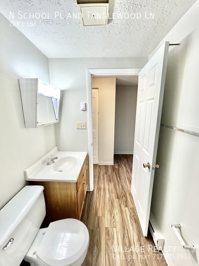 Building Photo - Newly-remodeled 2-bed! Ground Floor - No S...