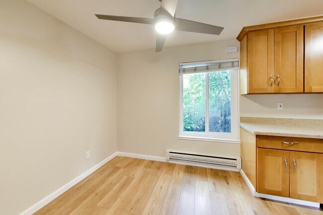 Building Photo - 1281 Ayala Dr