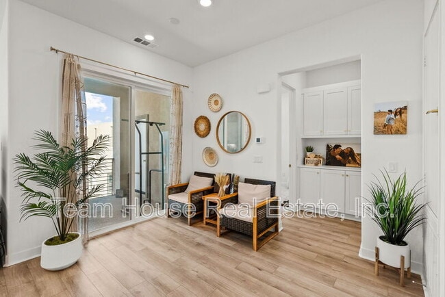 Building Photo - 27466 Mercantile Ct