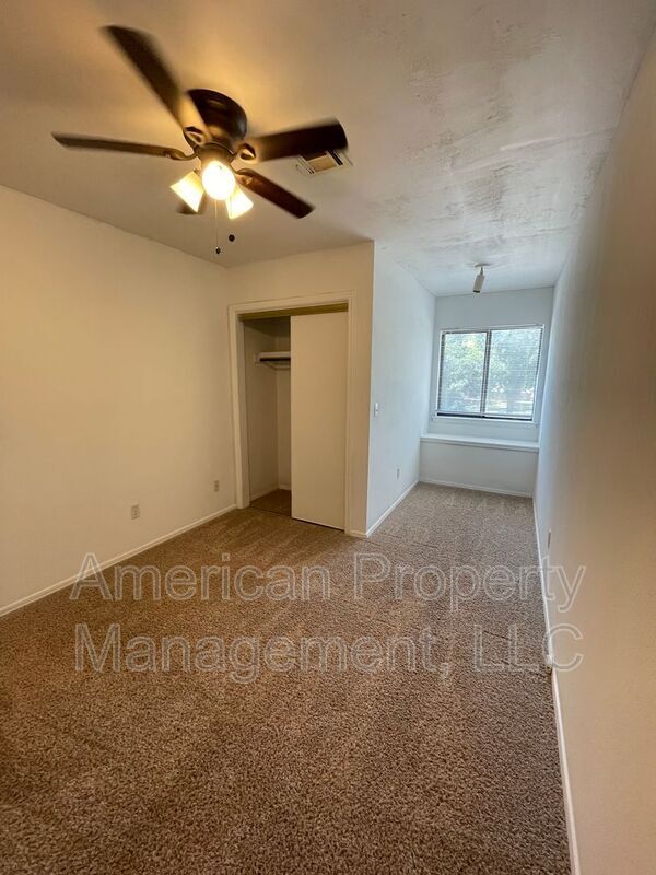 Building Photo - 6185 S Zunis Ave