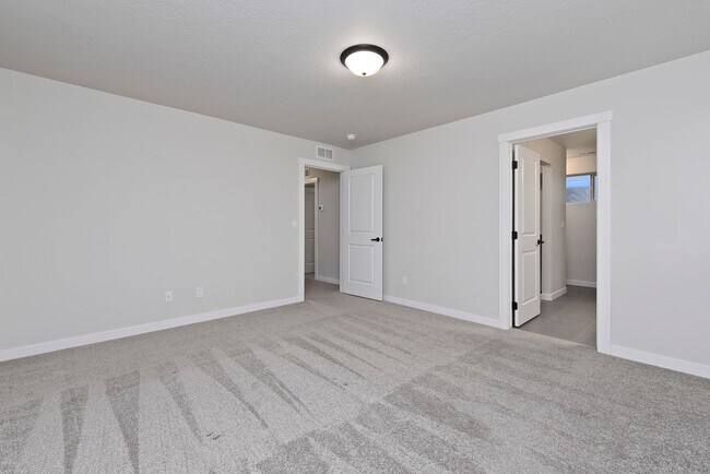 Building Photo - Beautiful 4-Bedroom Home in Meridian – Available Now | $2,500/month