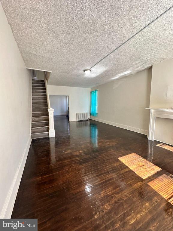 Building Photo - 448 W Hanover St