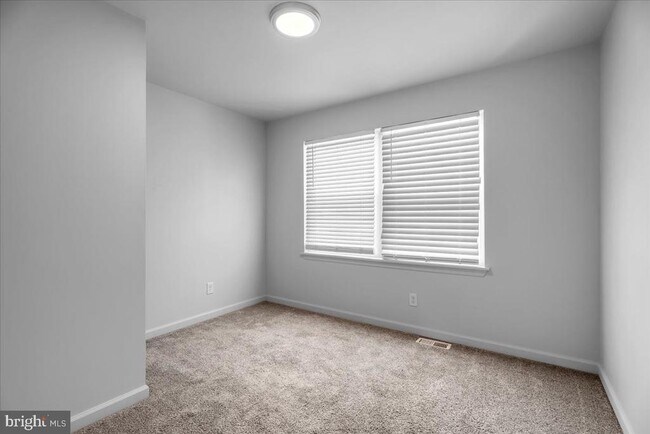 Building Photo - 318 10th St