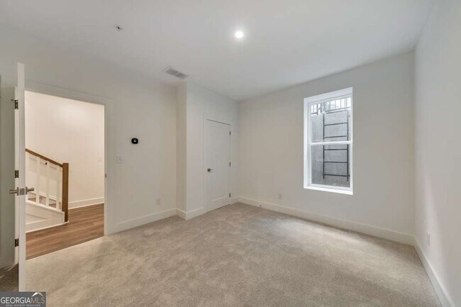 Building Photo - 515 Motivation Cir NW