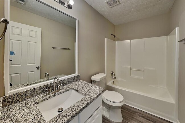 Building Photo - 1007 Elsberry Dr