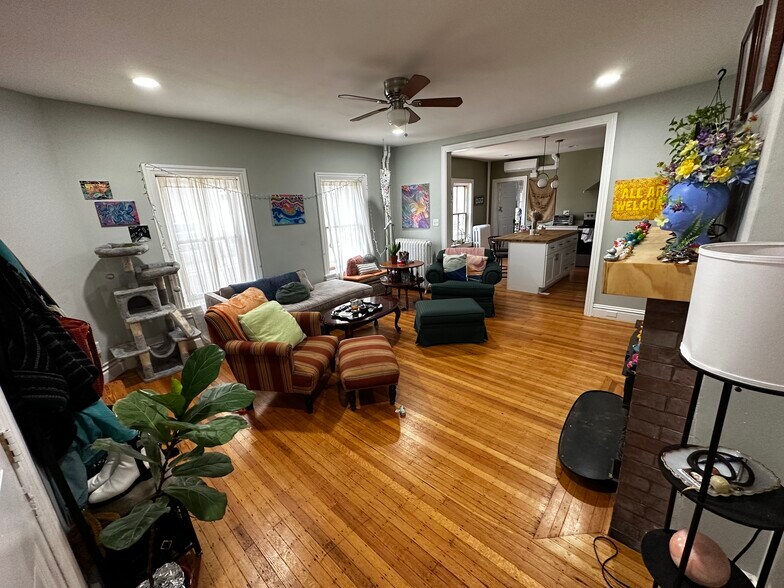 Living - 1204 Delaware Ave