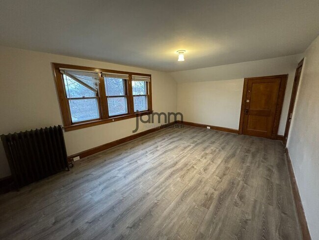 Building Photo - 12611 Franklin Blvd