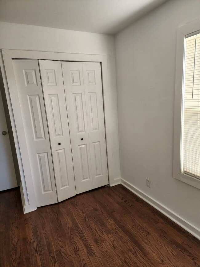 master bedroom - 4400 Clifford Rd