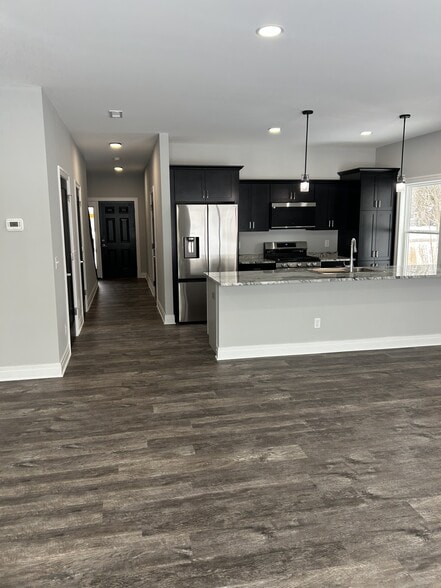 Building Photo - 4256 Greenfield Pkwy