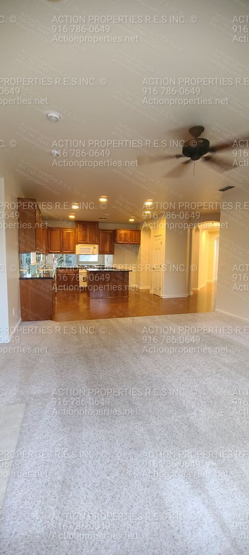 Building Photo - Roseville (Highland Park) 3 Bed Plus Den/O...