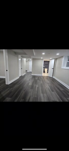 Building Photo - 1525 S 60th Ct