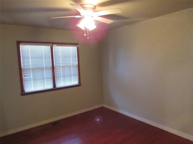 Building Photo - 9909 Sunnymeade Pl