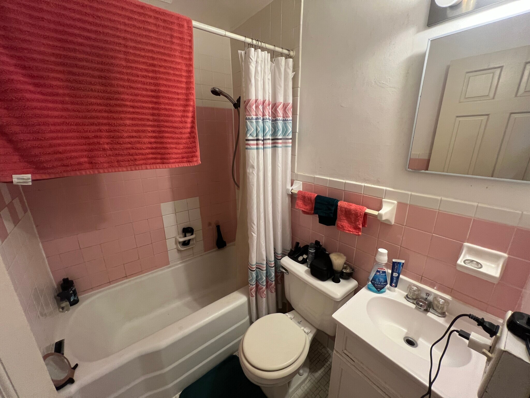 Building Photo - 109 16th St NE