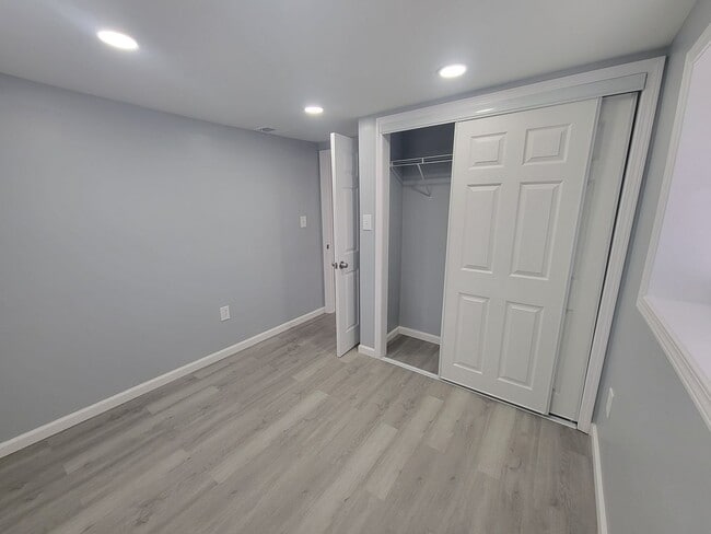 Building Photo - 2BR/1BA Fully Remodeled