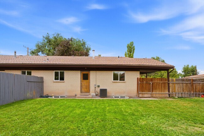 Building Photo - 4523 S 600 E