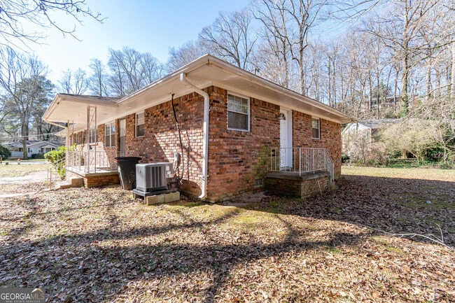 Building Photo - 207 Buchanan Terrace