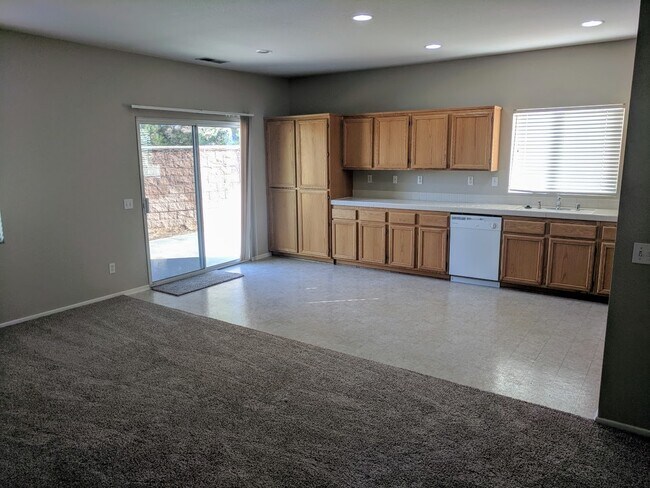 Building Photo - Single Story 3 Bedroom/2 Bath in Murrieta with Large Yard!