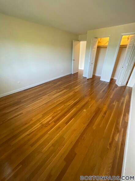 Building Photo - 66 Homer Ave