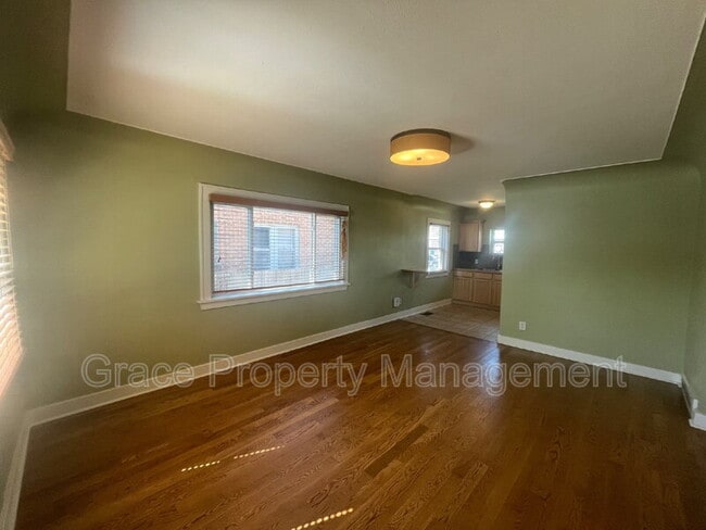 Building Photo - 2665 S Lincoln St