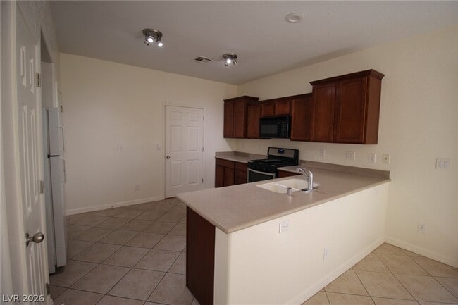 Building Photo - 8984 Salvatore St