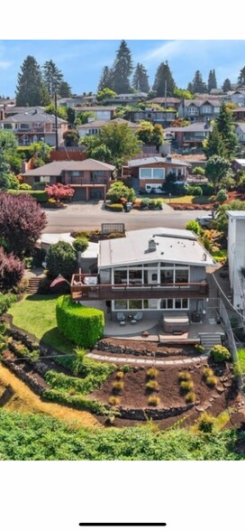 Building Photo - 7136 S Sunnycrest Rd