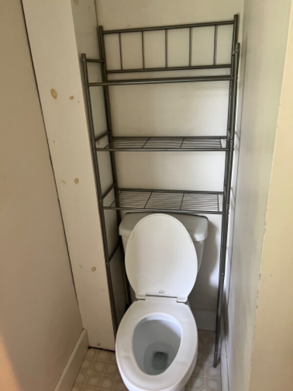 Building Photo - 315 Elm St