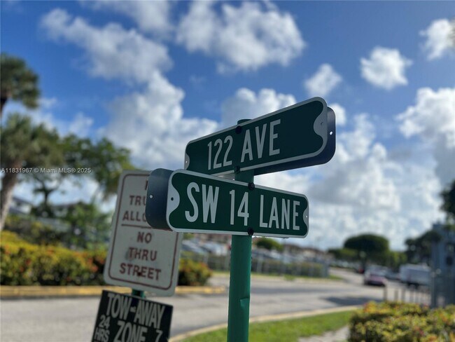 Building Photo - 12219 SW 14th Ln