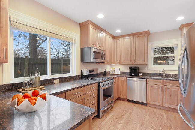 Staged Kitchen - 470 Green Bay Rd