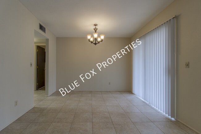 Building Photo - 2618 S Camino Seco