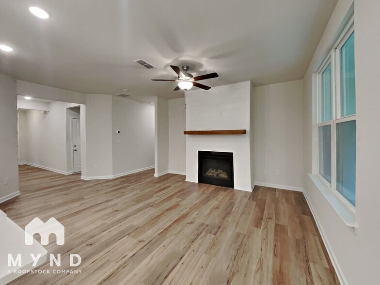 Building Photo - 757 Riverwood Pass