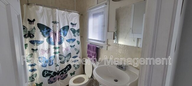 Building Photo - 103 Lincoln St