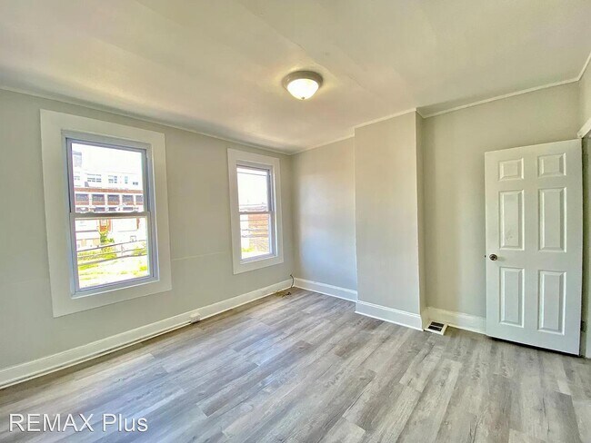 Building Photo - 2769 Helen St