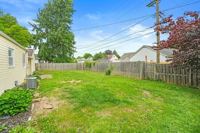 Building Photo - 1000 Glenmore Ave