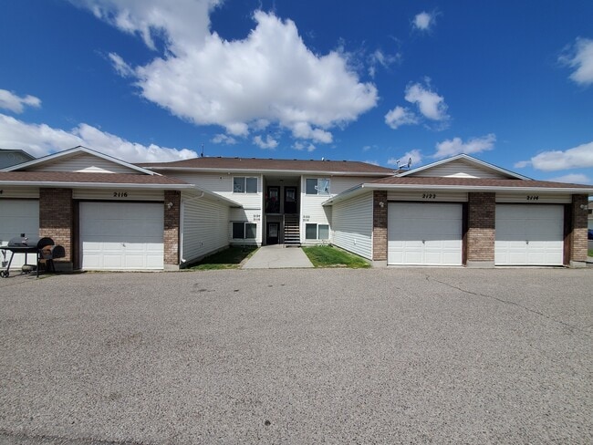 Building Photo - 2114 Meppen Dr