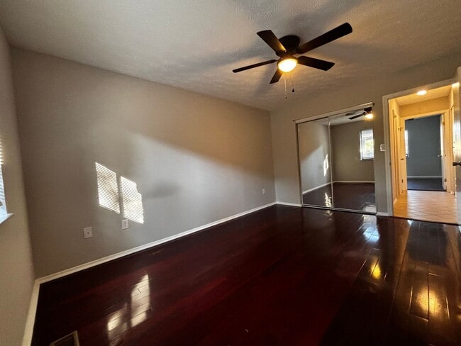 Building Photo - Cozy Butler Township Home with 2-Car Carpo...