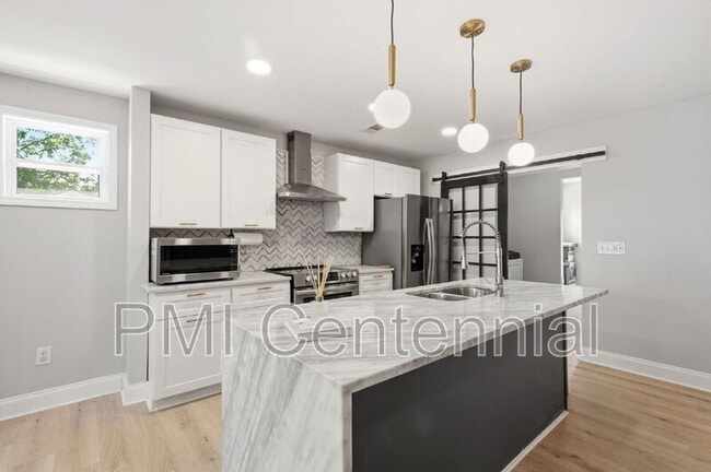 Building Photo - 562 Gary Rd NW