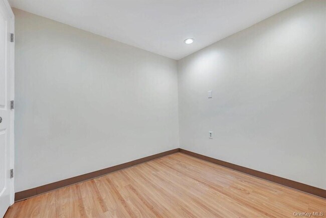 Building Photo - 564 Kirbytown Rd