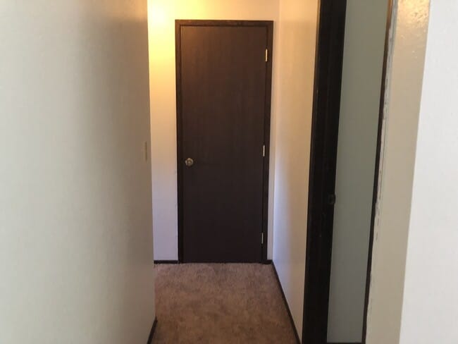 Building Photo - Charming 2-Bedroom Apartment in the Heart ...