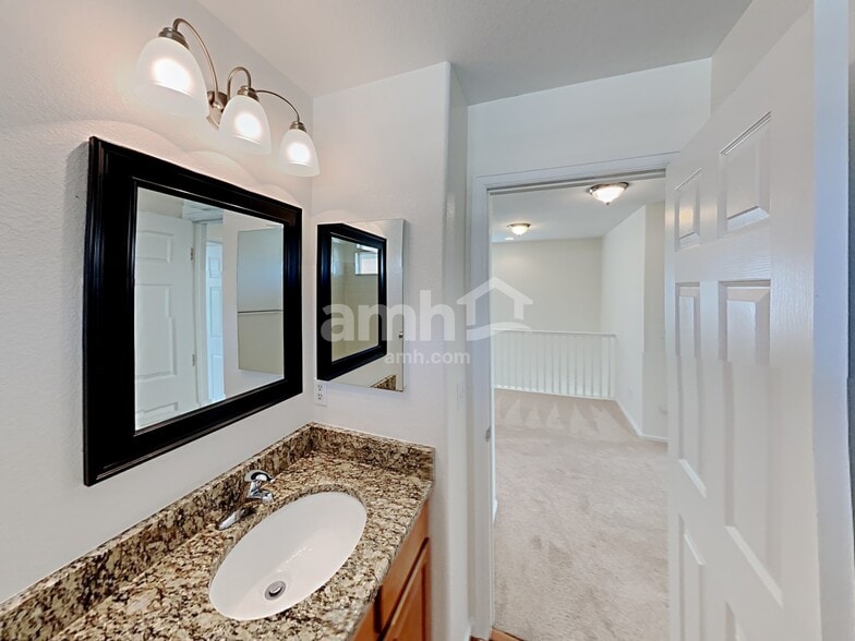 Building Photo - 1184 S Coolidge Cir