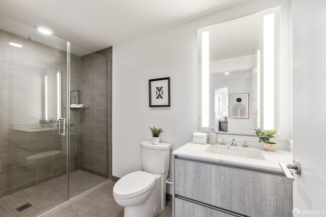 Building Photo - 201 Folsom St