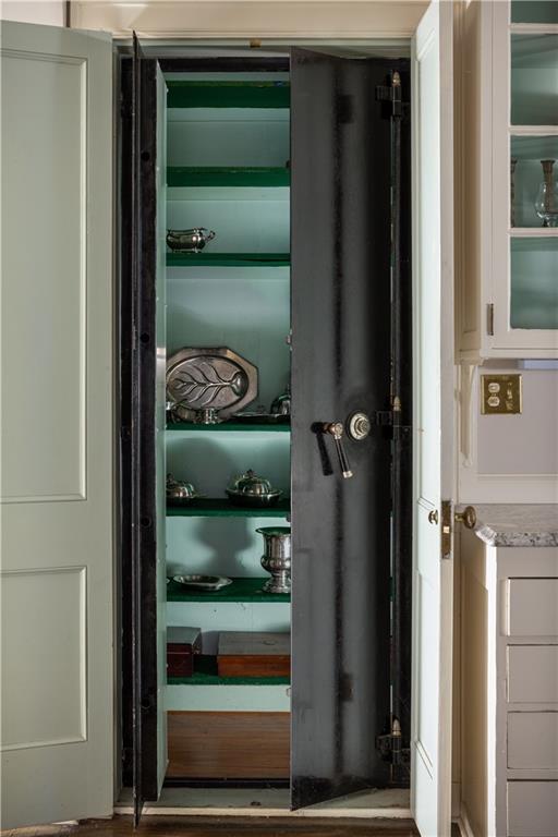 Building Photo - 115 Narragansett Ave