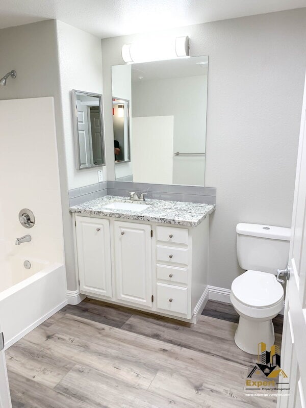 Building Photo - 501 Gibson Dr