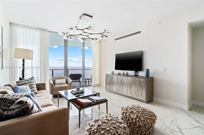Building Photo - 15701 Collins Ave