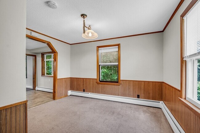Building Photo - 87 Graniteville Rd