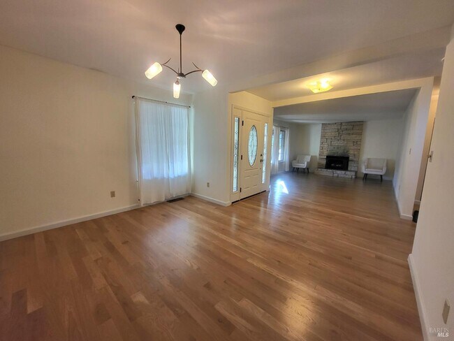 Building Photo - 3345 Diablo Cir