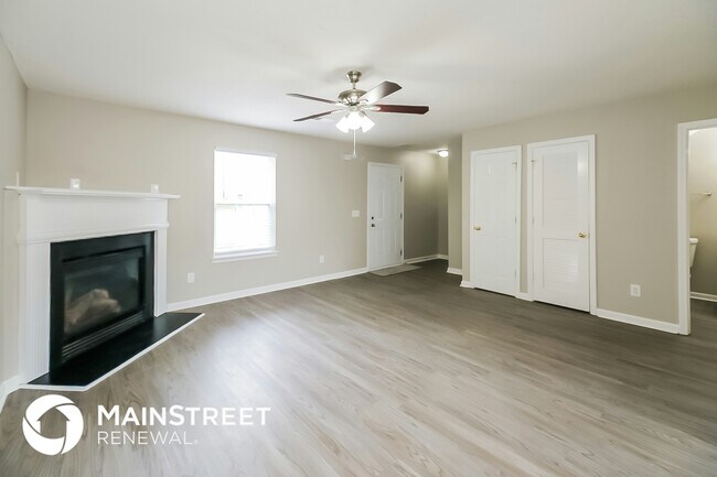 Building Photo - 330 Coral Cir